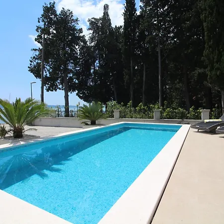 Villa Beachfront Sea Palace Kastela Exterior photo