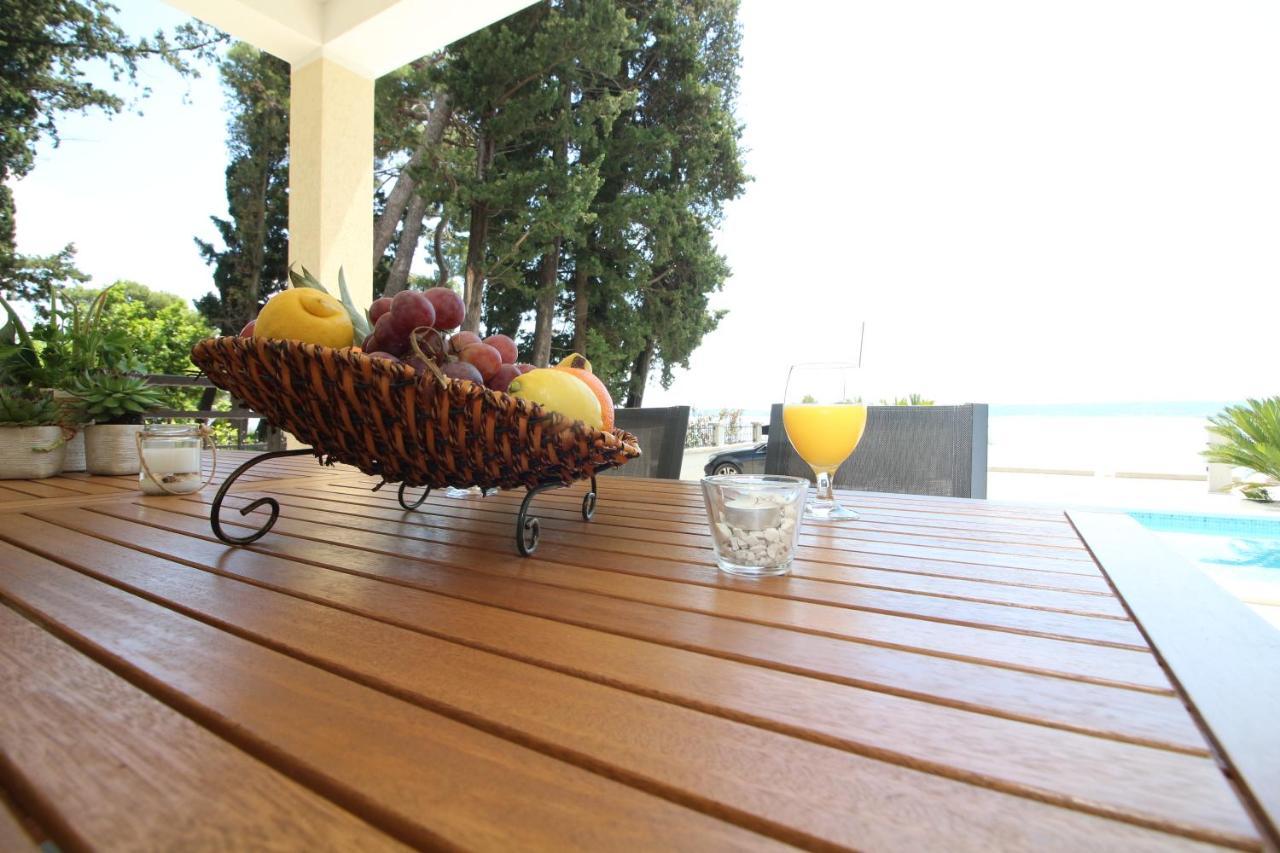 Beachfront Sea Palace Villa Kastela